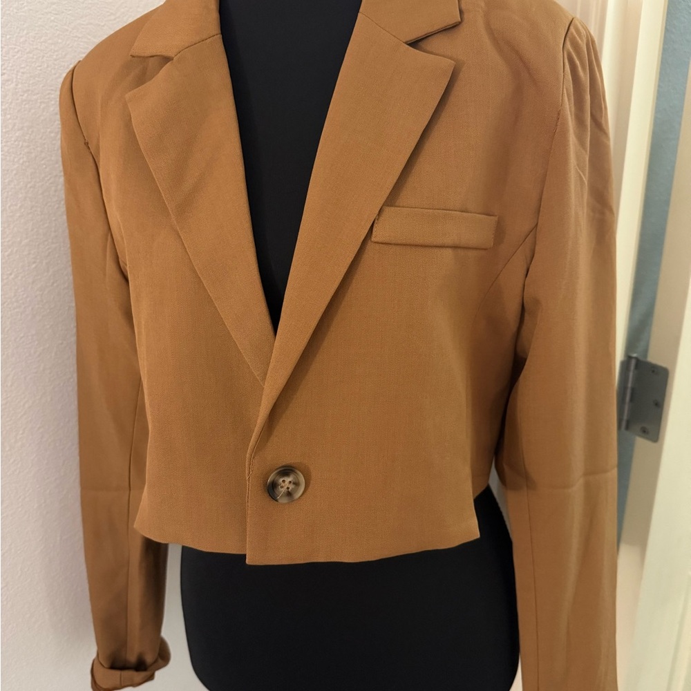 Know one cared cropped blazer jacket M